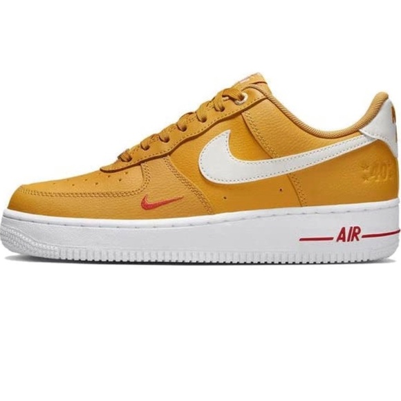 Air Force 1’s Special Edition ‘07 Yellow Ochre Unisex - Picture 4 of 9